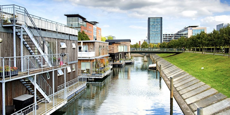 Boliger ved kanalan i Malmøs Vesthavn